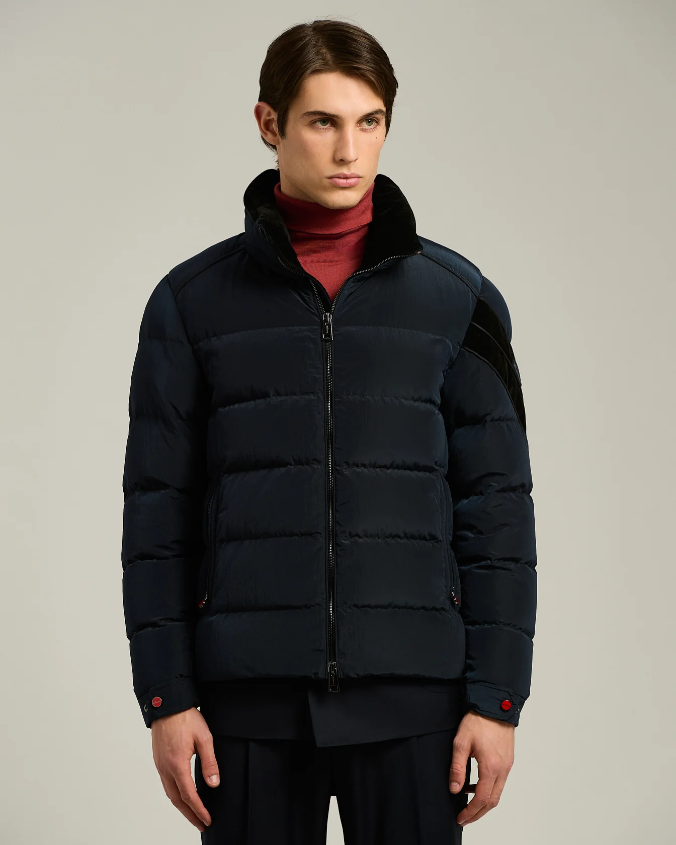 QUILTED BOMBER IN NAVY TECHNICAL FABRIC - Image 2