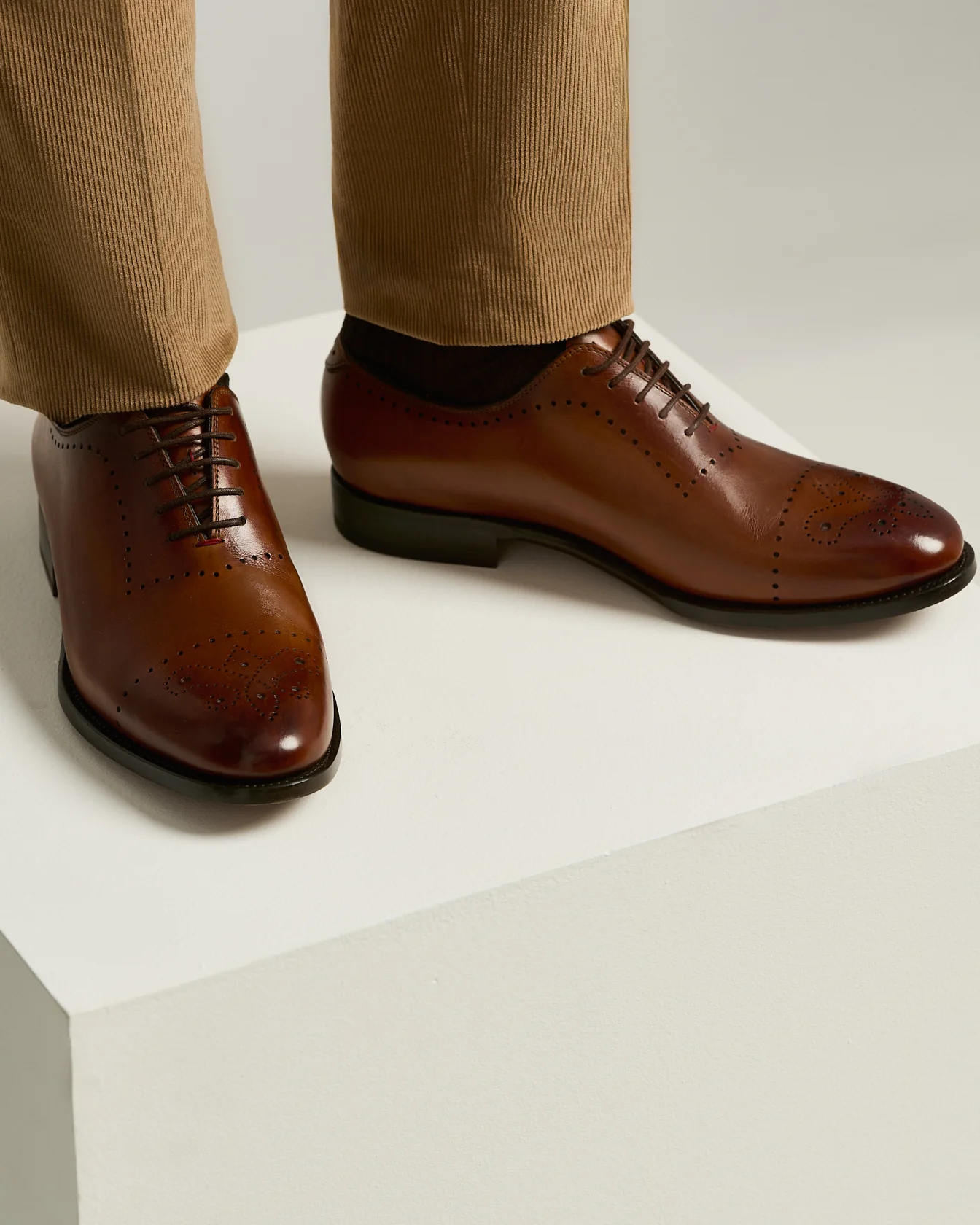 “CARAVAGGIO” WHOLECUT OXFORD SHOES IN ANTIQUED CALFSKIN - Image 4