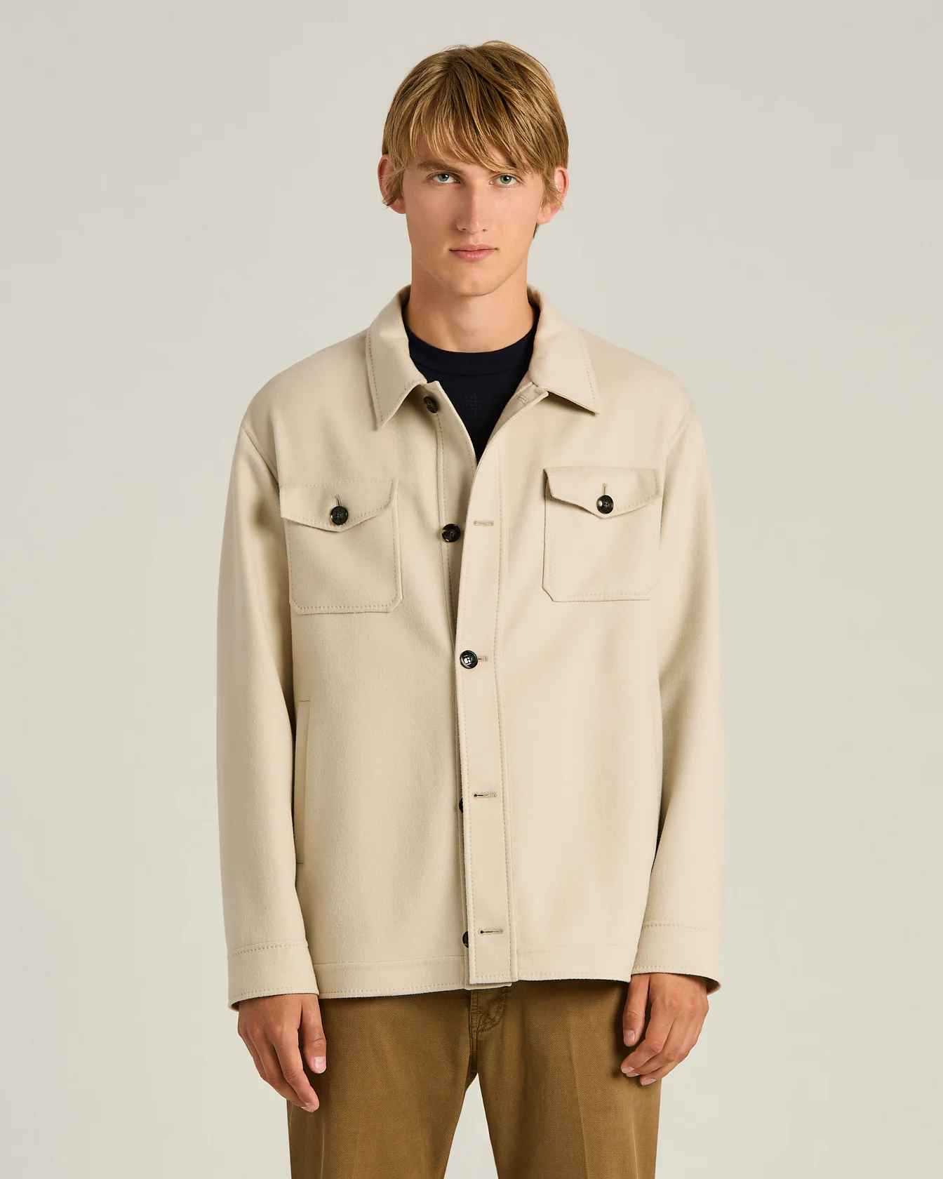 PURE CASHMERE SHIRT JACKET IN IVORY - Image 2