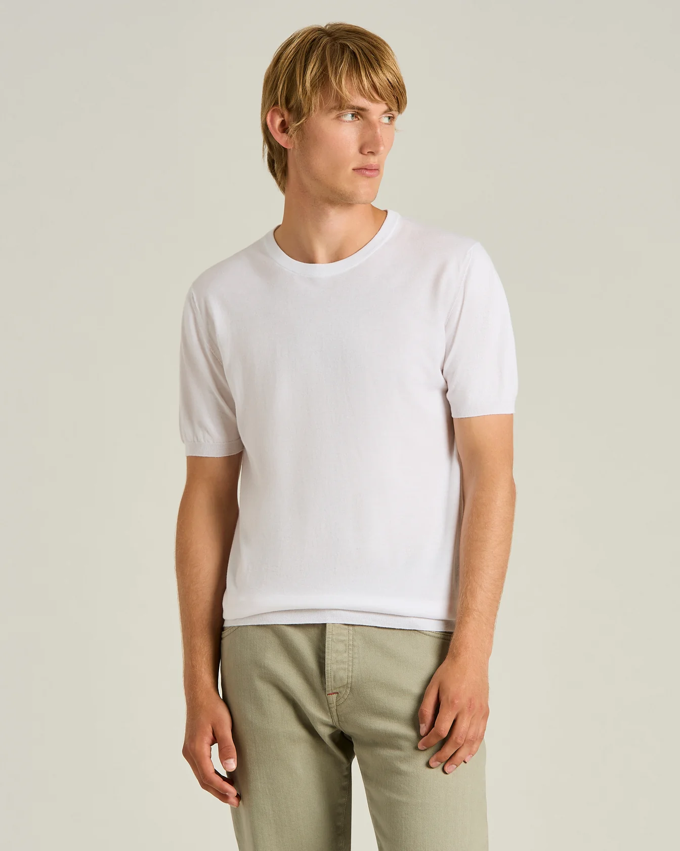 COTTON SHORT-SLEEVED CREW NECK SWEATER IN WHITE WITH HORN ACCESSORIES - Image 2