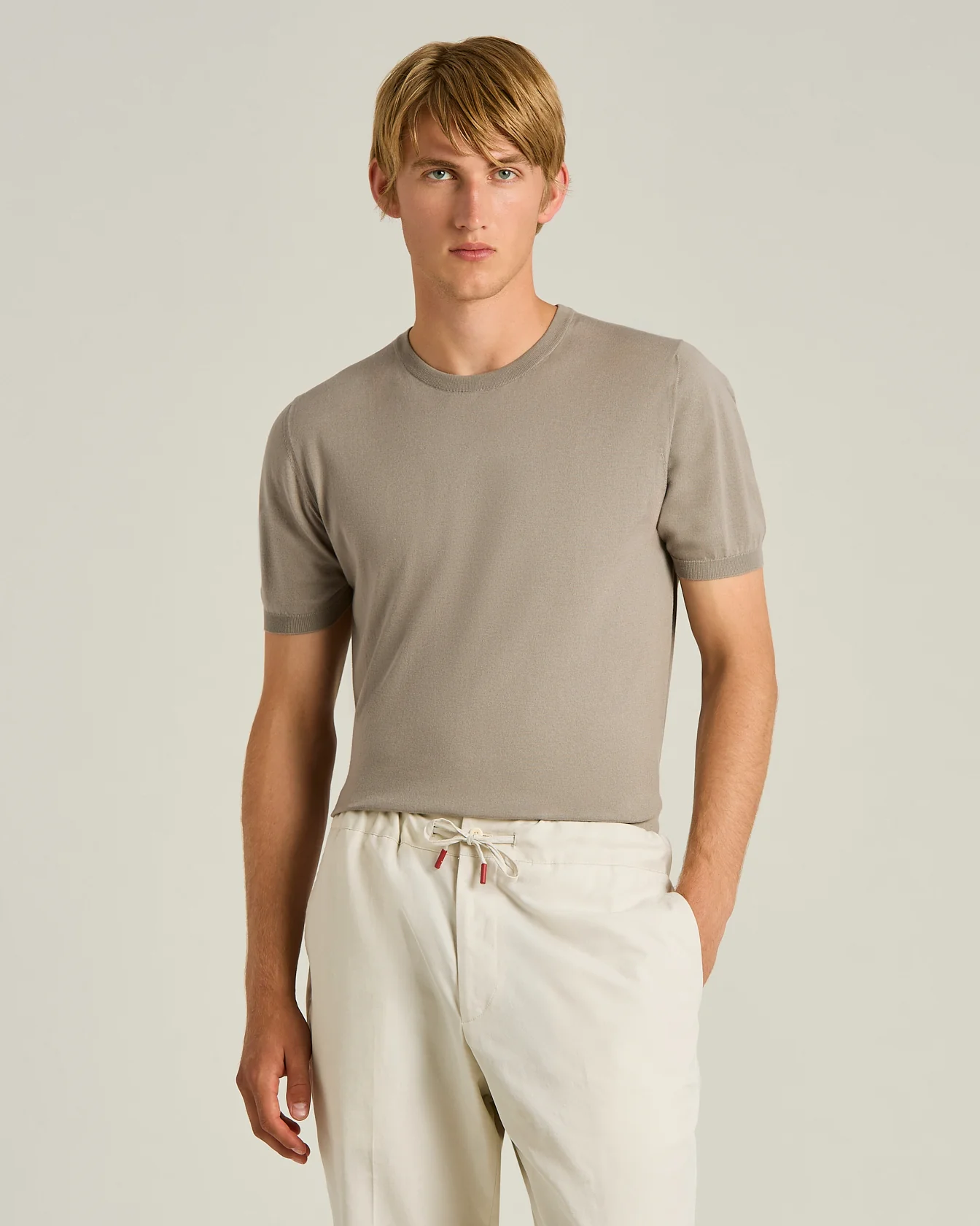 COTTON SHORT SLEEVED CREW NECK SWEATER IN BRIGHT GREY - Image 2